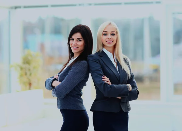 Two business women team at office building. — Stock Photo, Image