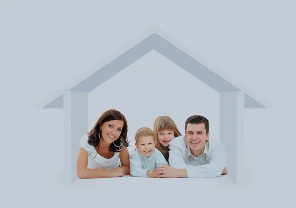 Una familia feliz en una casa. Aislado sobre un fondo blanco . — Foto de Stock