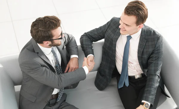 Detail. finanční partneři handshake — Stock fotografie