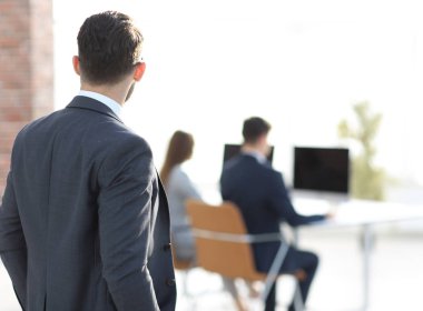 modern iş adamı görevinde.