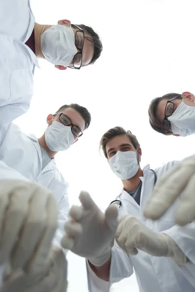 Chirurgisches Team bei der Arbeit — Stockfoto