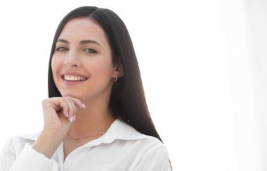 modern başarılı genç kadının yakın çekim yüz