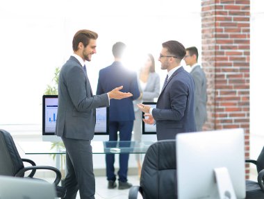 iş ortaklarının Öğle arasında etkileşim grubu