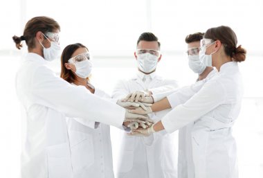 el arkadaşlarıyla istifleme doktorların yakın çekim fotoğraf