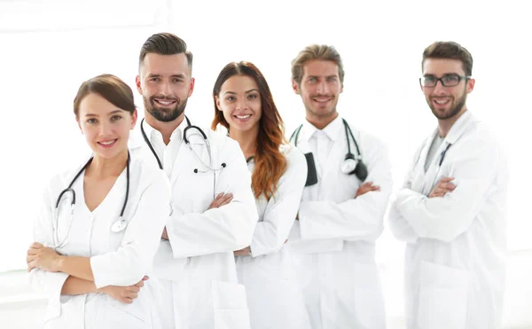 Retrato de um grupo bem sucedido de médicos estagiários . — Fotografia de Stock