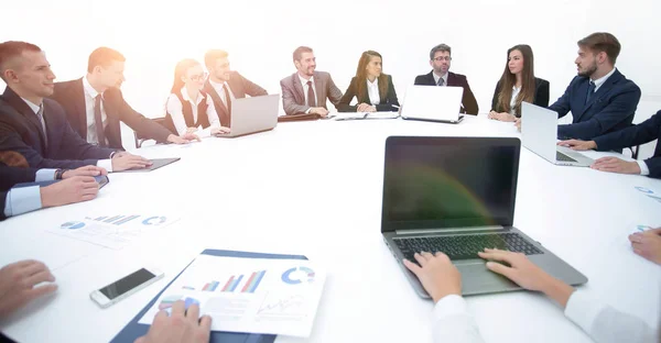 Vergadering van aandeelhouders van de vennootschap op de ronde - tafel. — Stockfoto