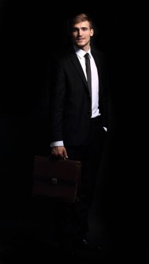 şık ve kendinden emin bir işadamı portresi