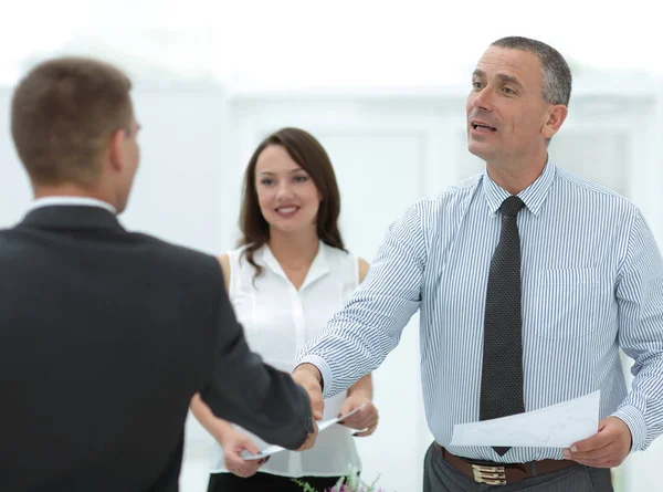 Closeup.Handshake affärsmän — Stockfoto