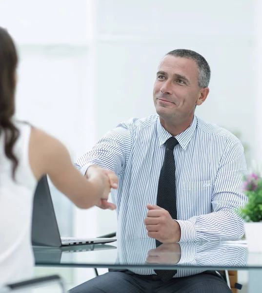 Closeup.handshake Gerente y cliente —  Fotos de Stock