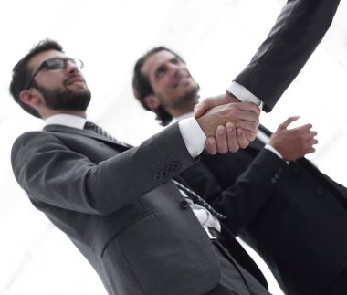 iş adamları el sallayarak Resim kırpılmış