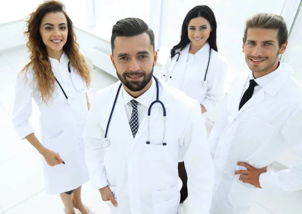 Ritratto di un team di medici professionisti — Foto Stock