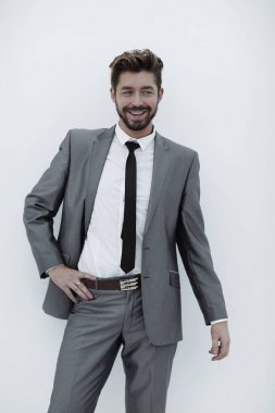 kalça, izole arka plan üzerinde elleriyle ciddi iş adamı