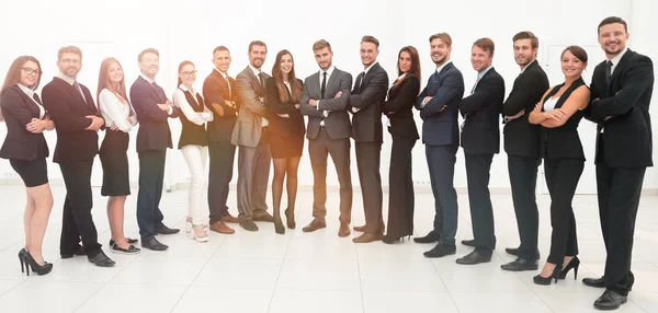 Grande equipe de negócios isolado no fundo branco . — Fotografia de Stock