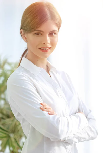 Retrato de cerca de la joven dama de negocios — Foto de Stock