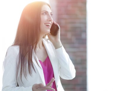 başarılı kadın cep telefonunda söz