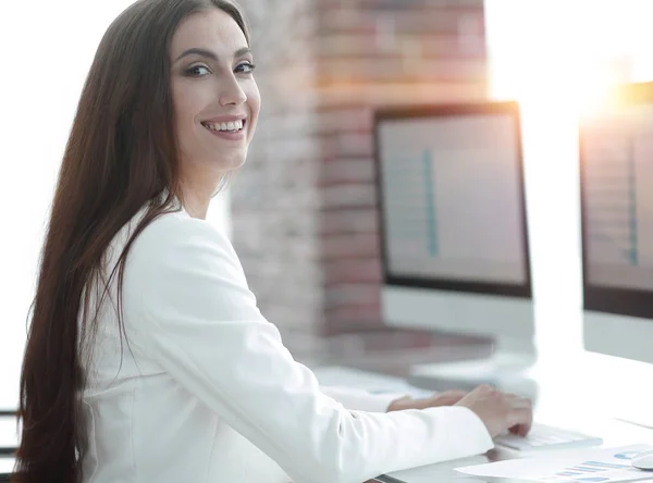 Porträt der Unternehmerin und Ökonomin — Stockfoto