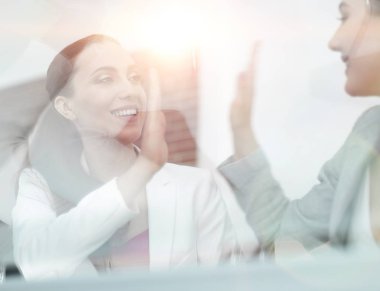 glass.business takım kazanır. başlangıç