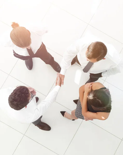 Vista dall'alto. team di lavoro che discute questioni di business — Foto Stock