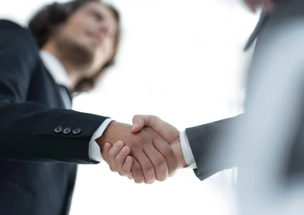 Erfolgreiche Geschäftsleute beim Händeschütteln nach einem guten Geschäft. — Stockfoto