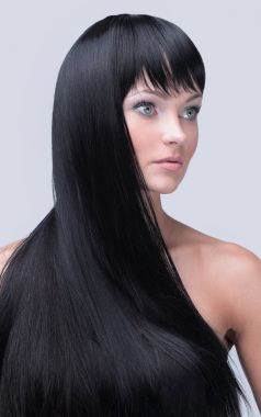 gri bir arka plan üzerinde izole kadın yakın çekim