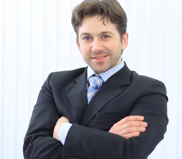 Retrato de feliz joven empresario sonriente — Foto de Stock