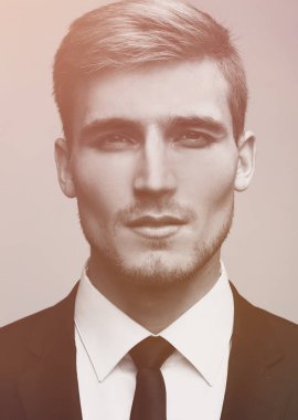 ciddi bir iş adamı closeup yüzü.