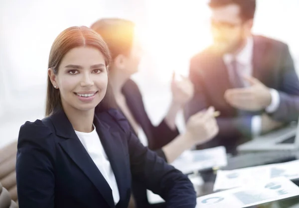 Primo piano dipendenti in ufficio — Foto Stock