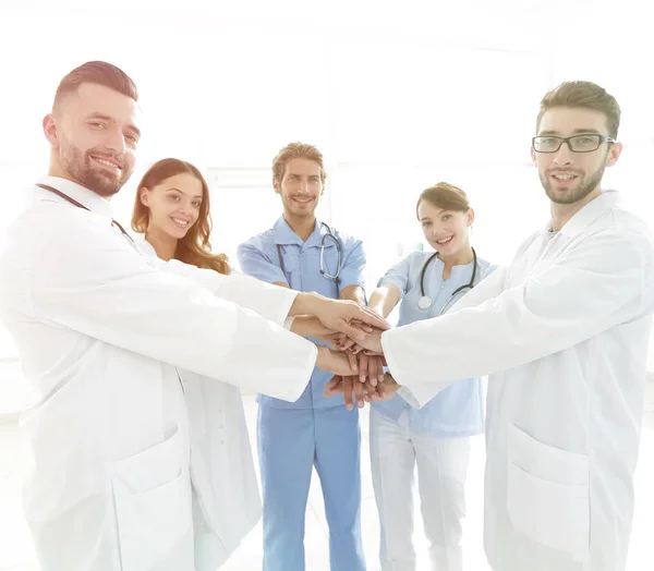 Bakgrundsbild för en framgångsrik grupp läkare på en vit bac — Stockfoto