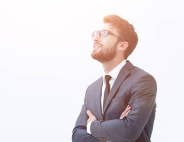 Düşünceli yakışıklı adam başını kaldırdı.