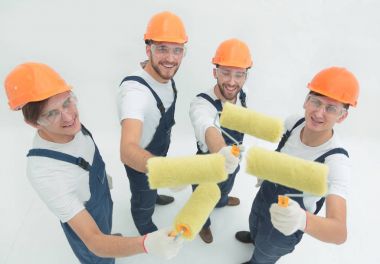 dekoratörler boya silindiri ile top.a grubundan görüntülemek