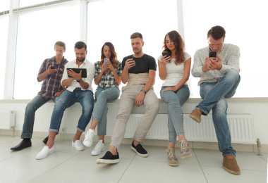 modern araçlar kullanarak iş takım