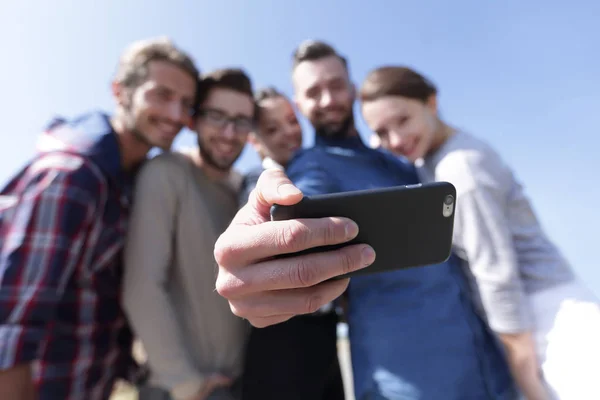 Selfie를 복용 하는 학생 들의 그룹 — 스톡 사진
