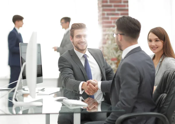 Neues Mitglied der Arbeitsgruppe vorstellen. — Stockfoto