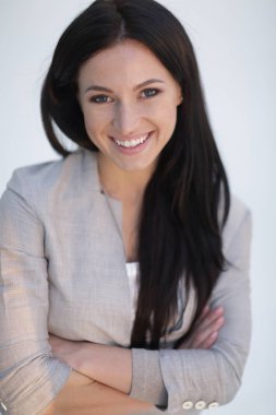 Başarılı genç bir kadının yakın plan yüzü..