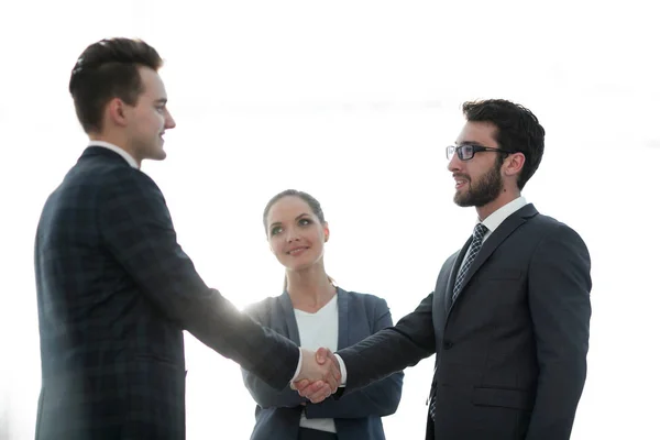 Niezawodne handshake ludzi biznesu — Zdjęcie stockowe