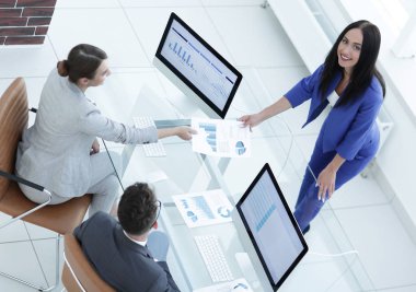 Memnun iş kadını istatistikleri grafik açıklar