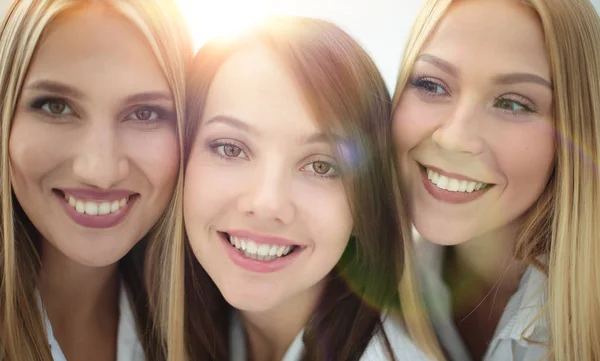 Portrait rapproché de trois infirmières . — Photo