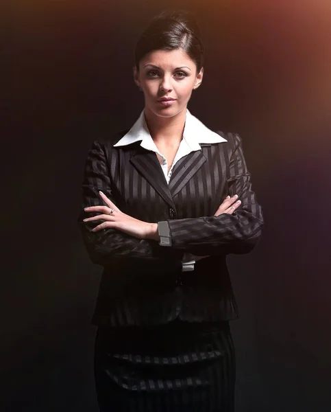 Mulheres de negócios confiantes no fundo preto . — Fotografia de Stock