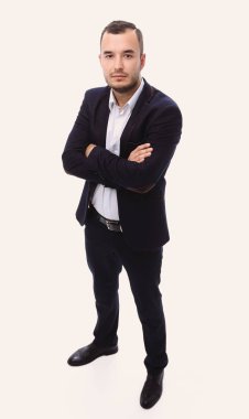 tam büyüme. Kameraya bakarak emin iş adamı