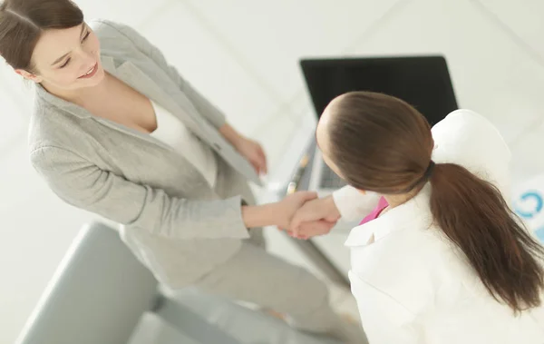 Welcome and handshake business partners — Stock Photo, Image