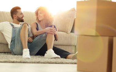 Mutlu aile onun gelecek yeni bir ev planları..