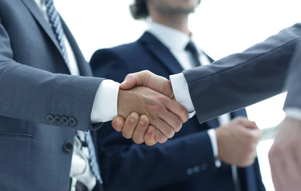 Closeup.Handshake van mensen uit het bedrijfsleven — Stockfoto