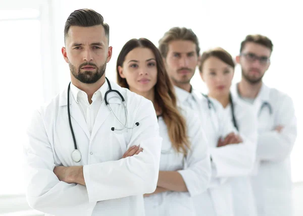 Портрет медичної команди, що стоїть разом — стокове фото