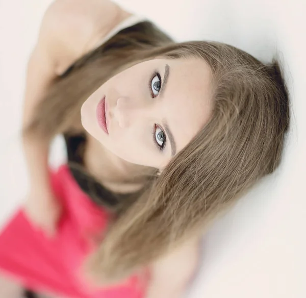 Professioneel model meisje in de rode jurk — Stockfoto