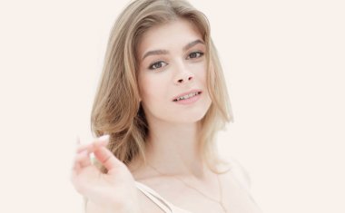 portre sevimli genç bir kadın portresi