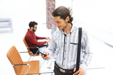 çalışan akıllı metin mesajı okur