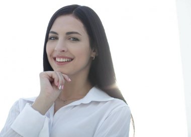 modern başarılı genç kadının yakın çekim yüz