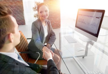 Masa başında iş arkadaşlarınızla karşılıklı