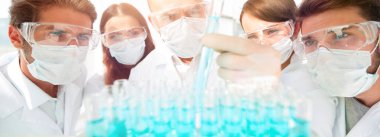 Yakın plan. Bir grup sağlık çalışanı..