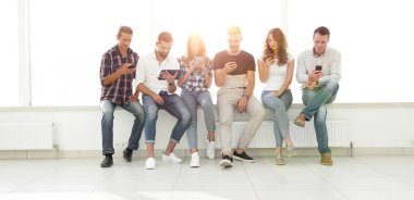 modern araçlar kullanarak iş takım